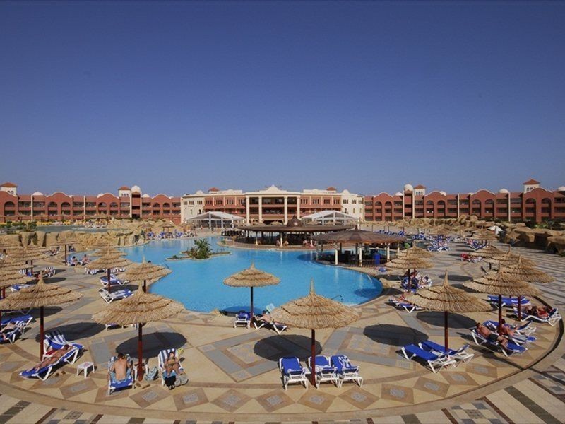 TIRANA AQUA PARK RESORT
