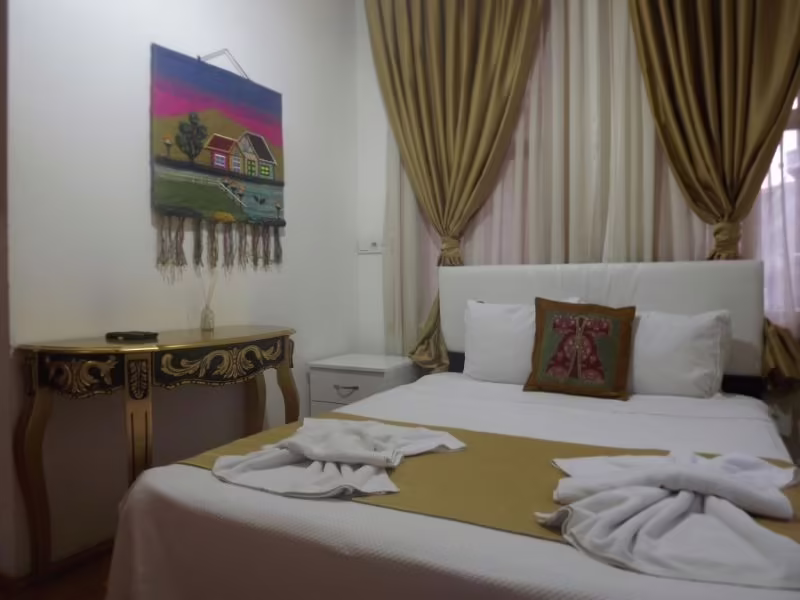 OLD CITY FAMILY HOTEL