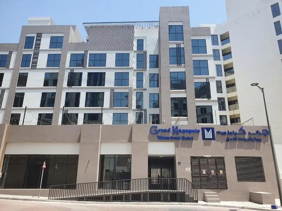 GRAND KINGSGATE WATERFRONT