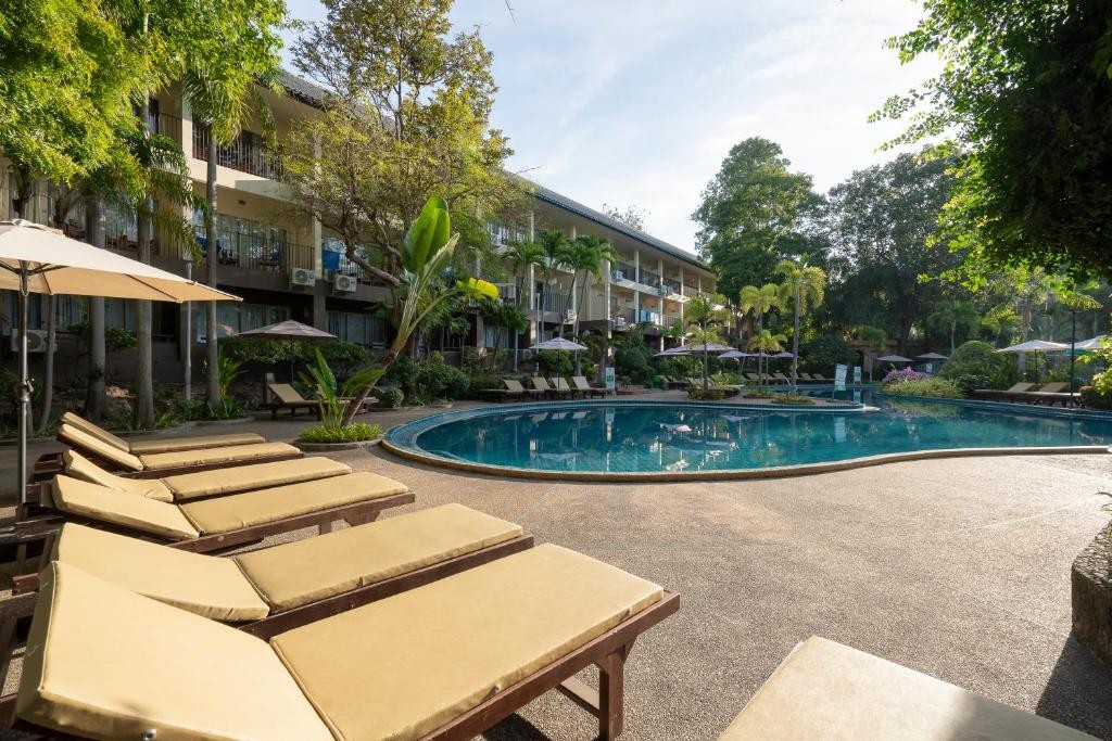 THE GREEN PARK RESORT