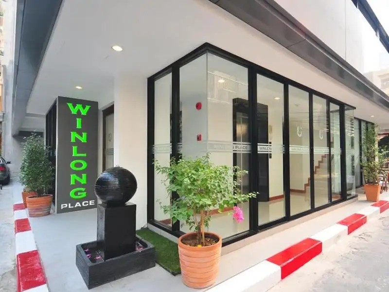 WIN LONG PLACE HOTEL & SERVICED APARTMENT