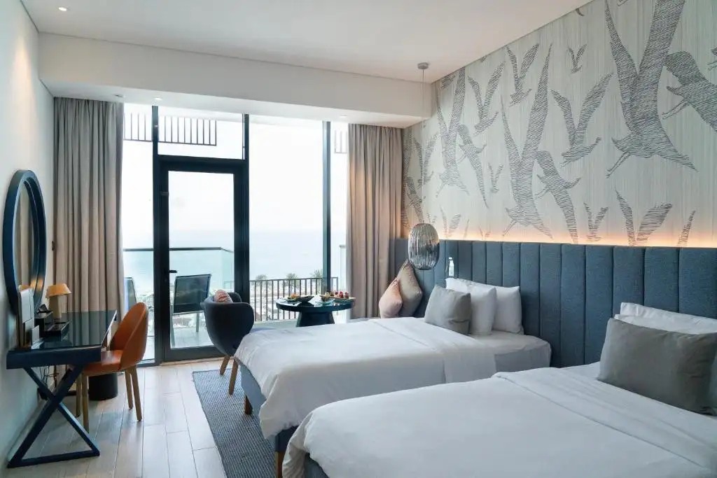 C CENTRAL RESORT THE PALM