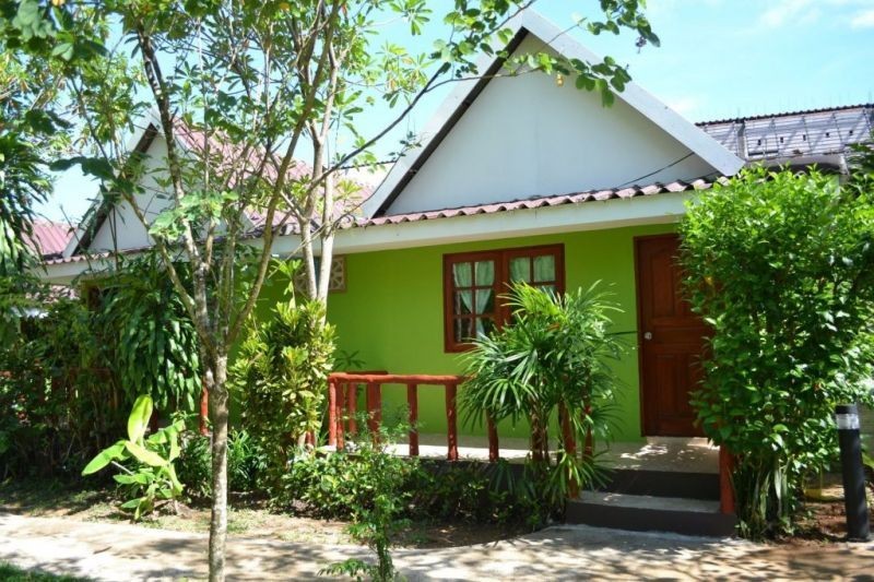 KHAOLAK C-NIOR BUNGALOW