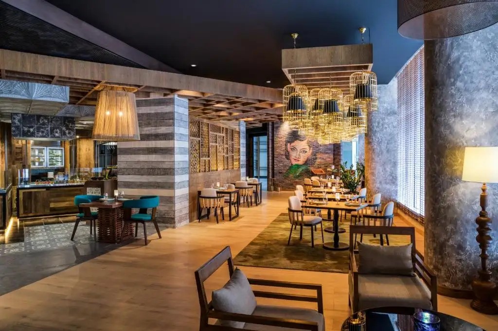 CROWNE PLAZA DUBAI MARINA