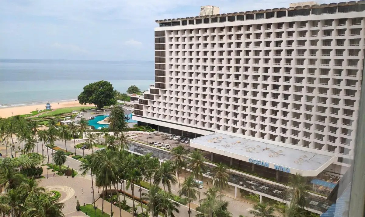 AMBASSADOR CITY JOMTIEN OCEAN WING