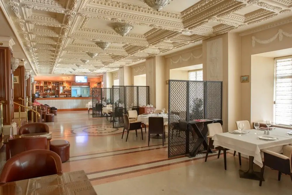 CROWNE PLAZA (КРАУН ПЛАЗА ОТЕЛЬ МИНСК)