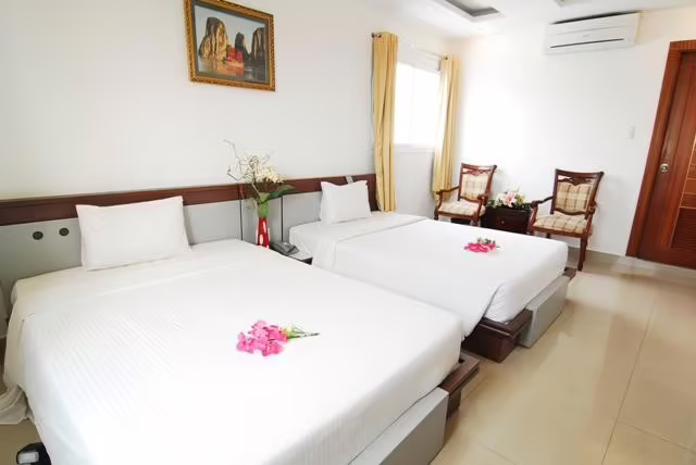 AMBASSADOR SAIGON HOTEL (EX. FAMILY INN SAIGON)