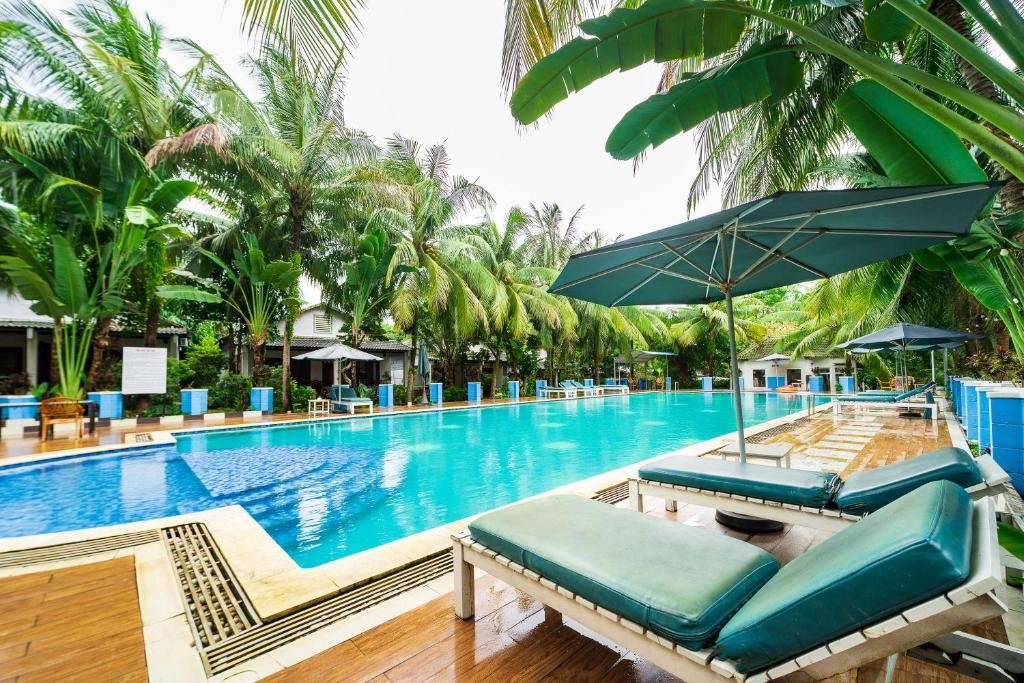 PHU VAN RESORT & SPA