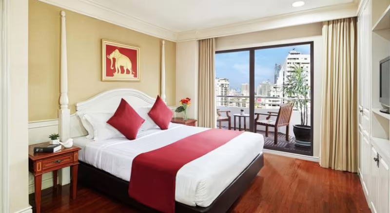 CENTRE POINT SUKHUMVIT 10