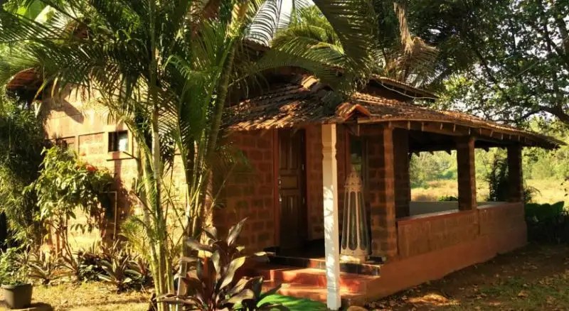 3 COTTAGES