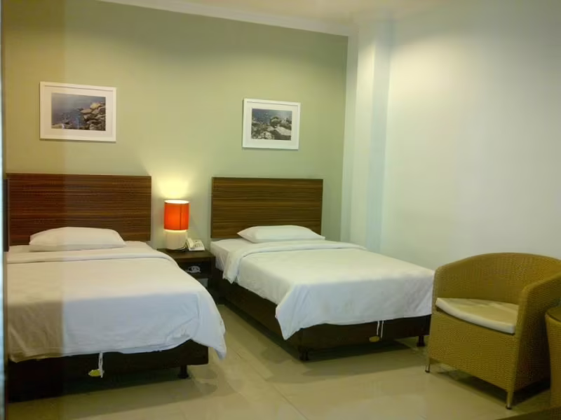 STUDIO INN