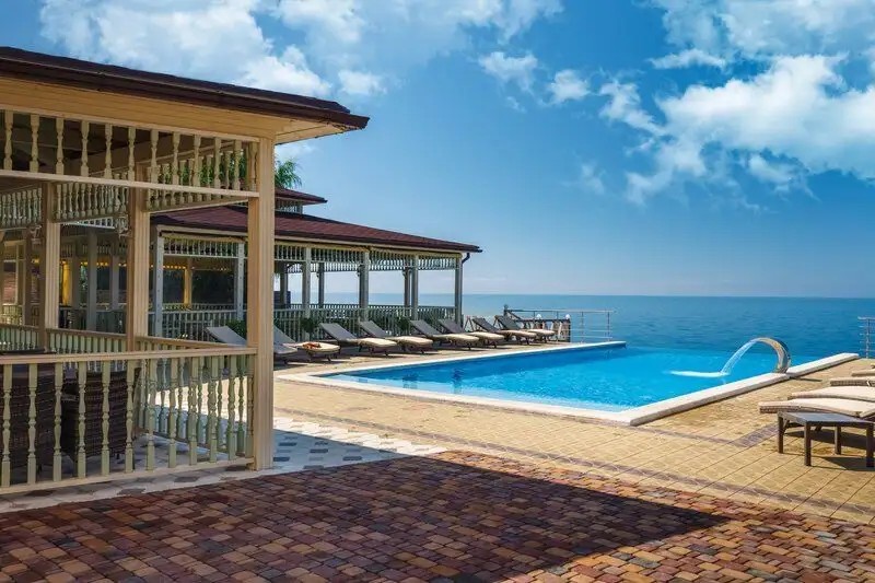 GRAND PARADISE