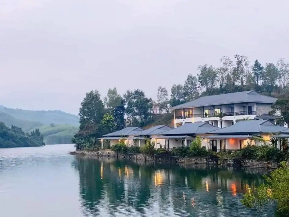 PHONG NHA LAKE HOUSE RESORT