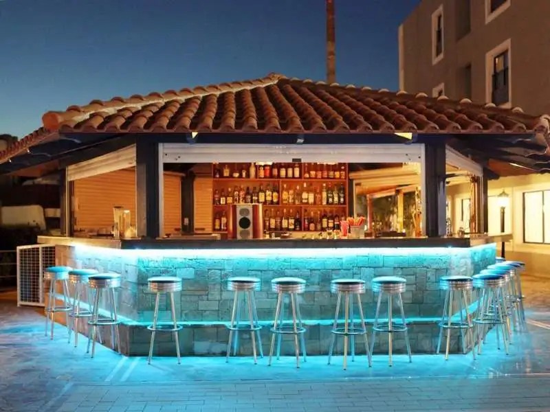 KEFALOS DAMON HOTEL APART