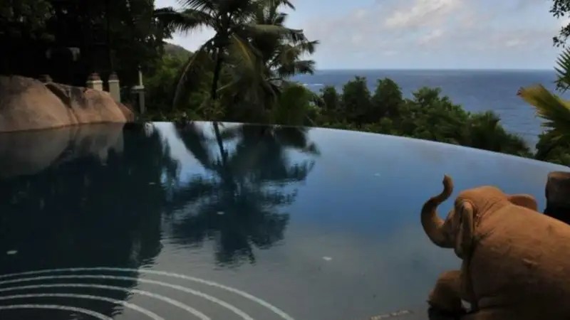 RESIDENCE ON THE ROCKS VILLA APT