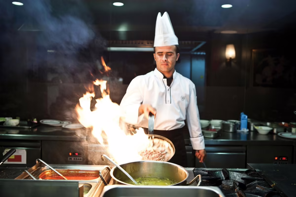 PALOMA SENCIA (EX. CORNELIA DE LUXE)