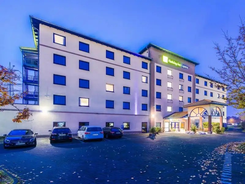 HOLIDAY INN EXPRESS COLOGNE TROISDORF