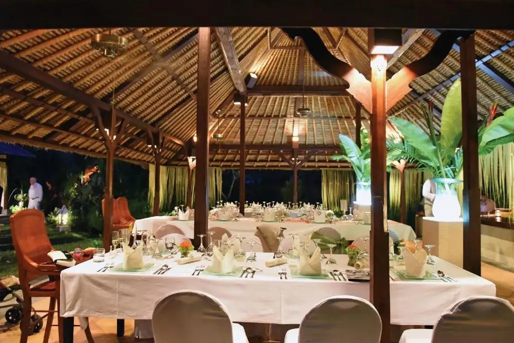 PAVILIONS BALI