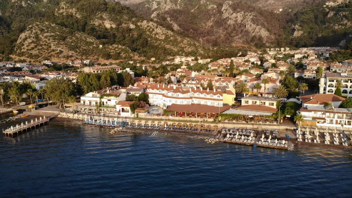 ZEYBEK BEACH TURUNC