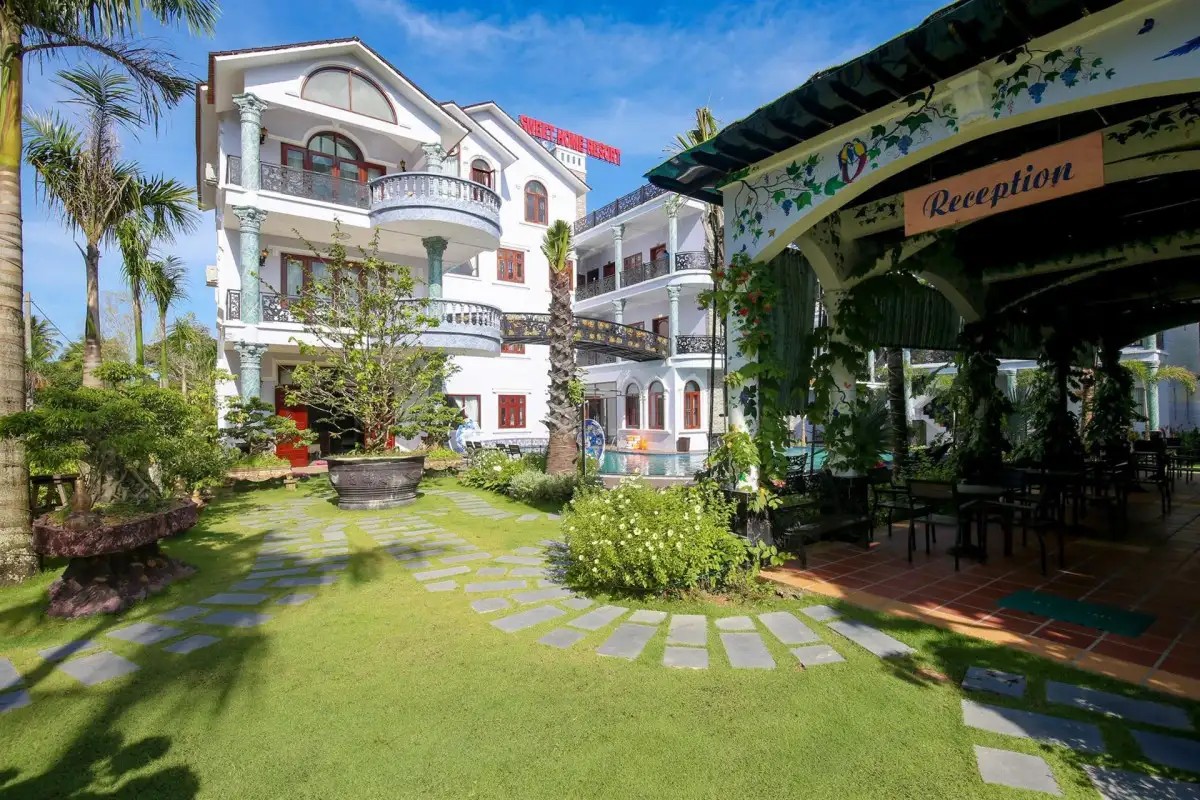 SWEET HOME RESORT