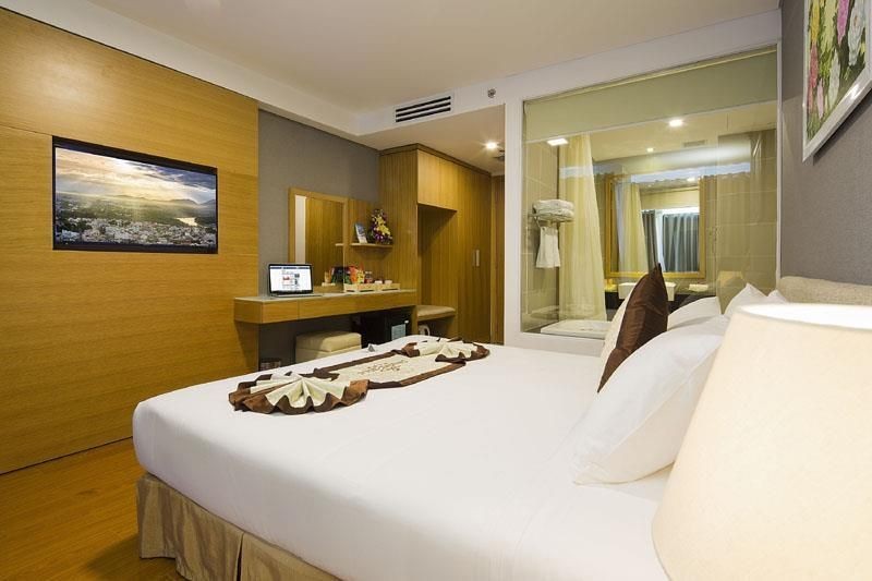 senior ocean view with balcony