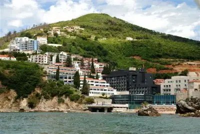 AVALA GRAND LUXURY SUITES