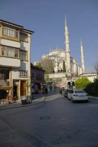 SULTAN CORNER SUITES