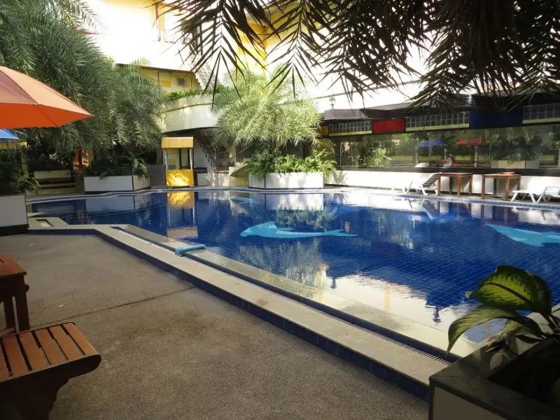 JOMTIEN HOLIDAY HOTEL