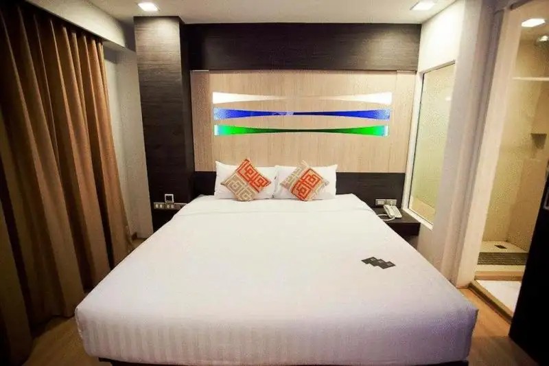 STUDIO SUKHUMVIT 11 HOTEL