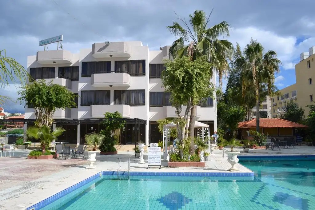 TASIANA STAR HOTEL & APARTMENTS