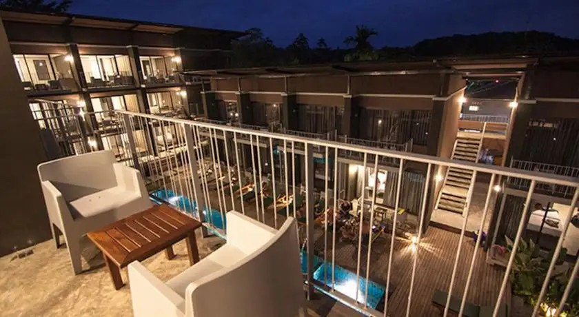 LA LUNE BEACH RESORT