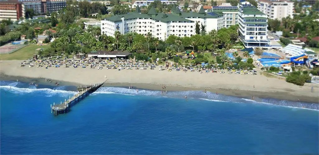 MC BEACH RESORT