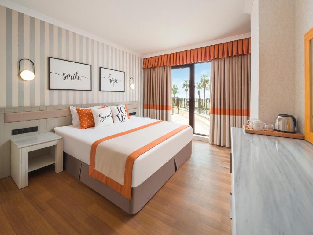 SELECTUM FAMILY COMFORT SIDE (EX. LYRA RESORT HOTEL)