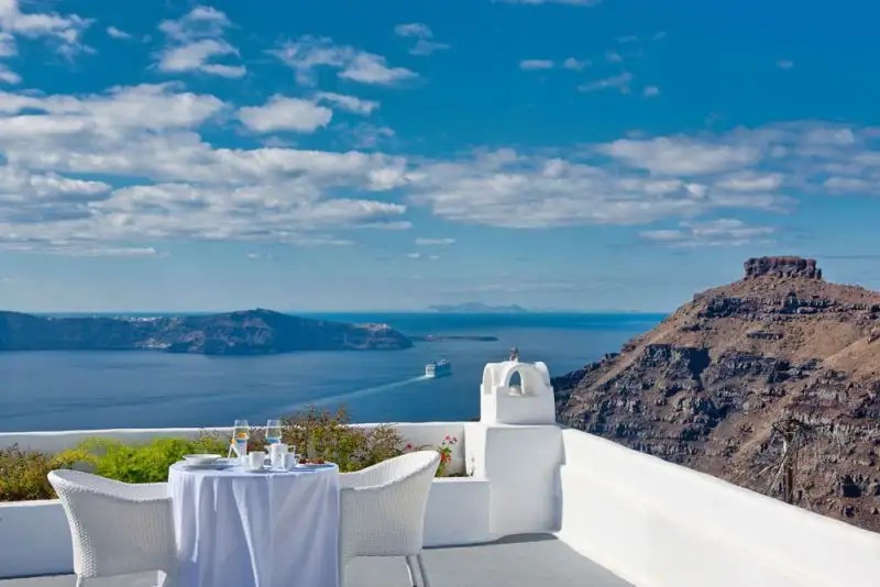 CLIFF SIDE SUITES