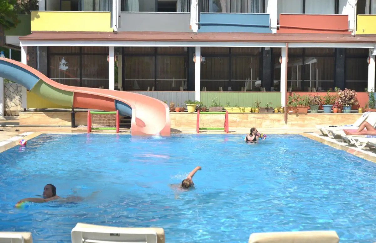 VIVA BEACH HOTEL (EX. HIGH GARDEN)