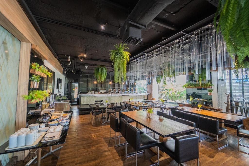 FORUM PARK HOTEL