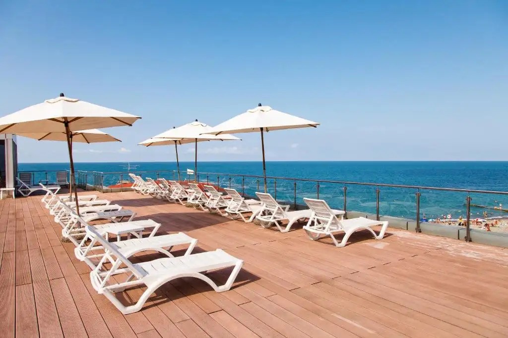 SOCHI BEACH HOTEL (СОЧИ БИЧ ОТЕЛЬ)