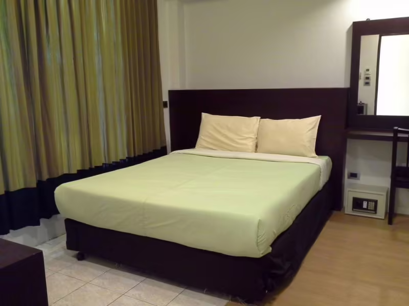 B&B PATONG BEACH HOUSE