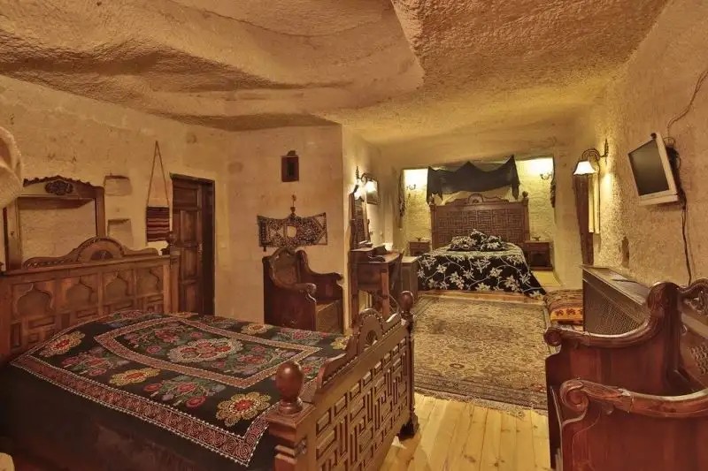 TRAVEL INN CAVE HOTEL