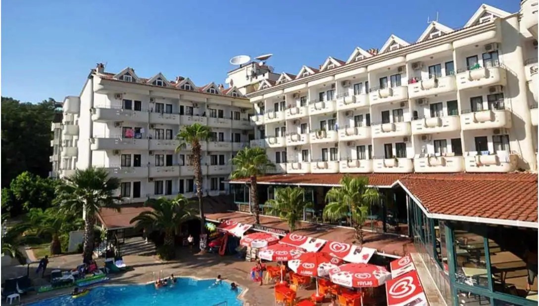 PINETA CLUB HOTEL