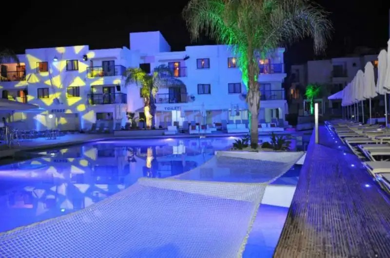 TSOKKOS HOLIDAY HOTEL APTS