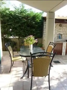 ALICE HOUSE BARBATI APT