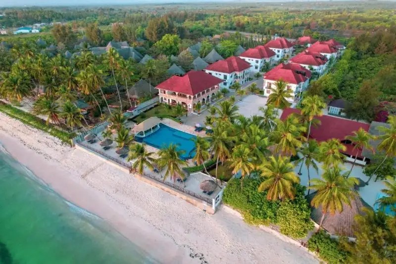 SUNNY PALMS BEACH BUNGALOWS