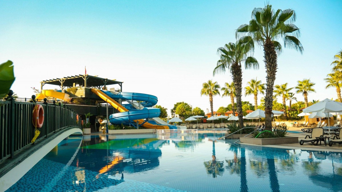 DIAMOND EXCELLENCE RESORT & SPA (EX. CRYSTAL PALACE LUXURY)