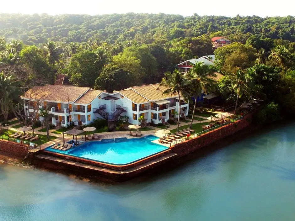 ACRON WATERFRONT RESORT