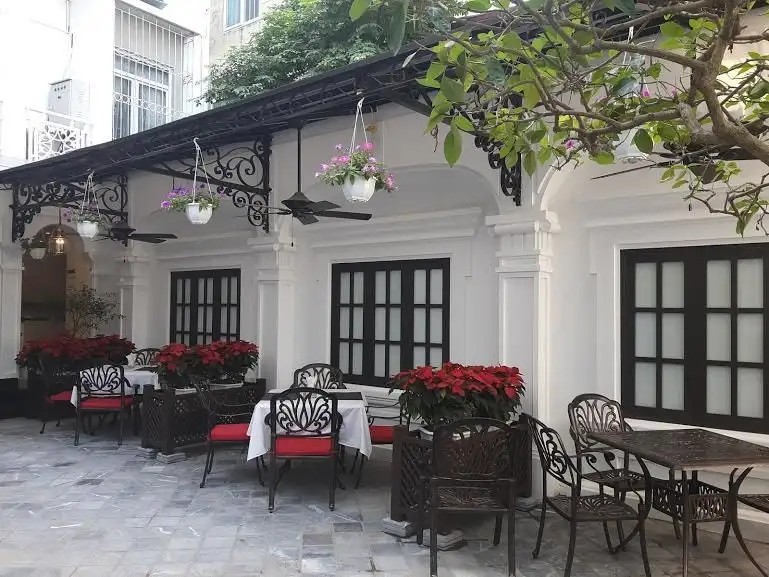 NEW ERA HOTEL & VILLA