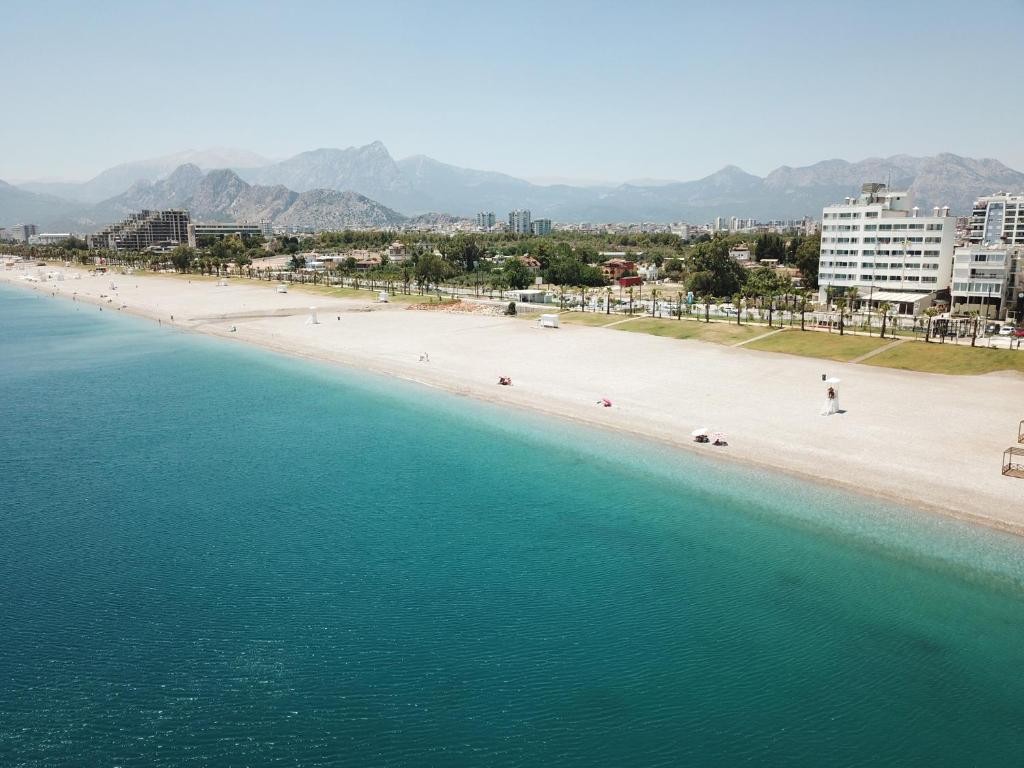 ACROPOL BEACH
