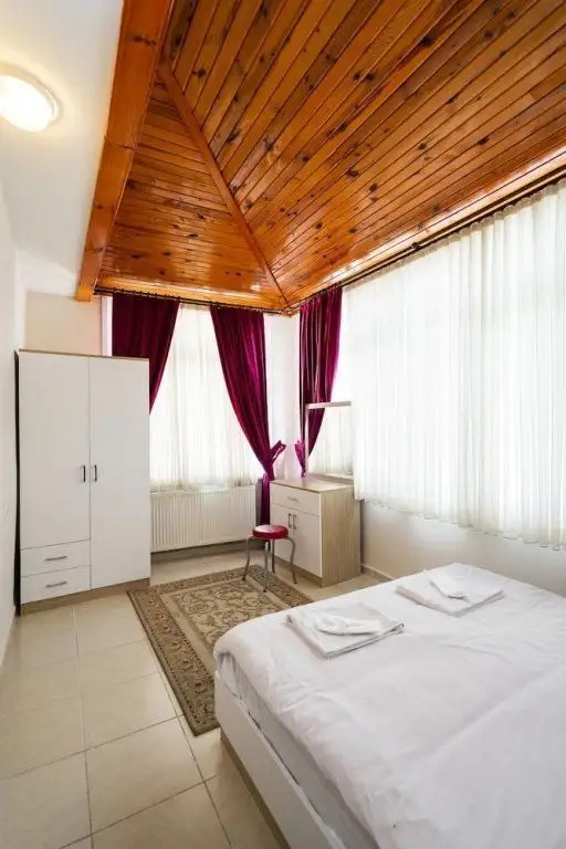 LALE SULTAN APART