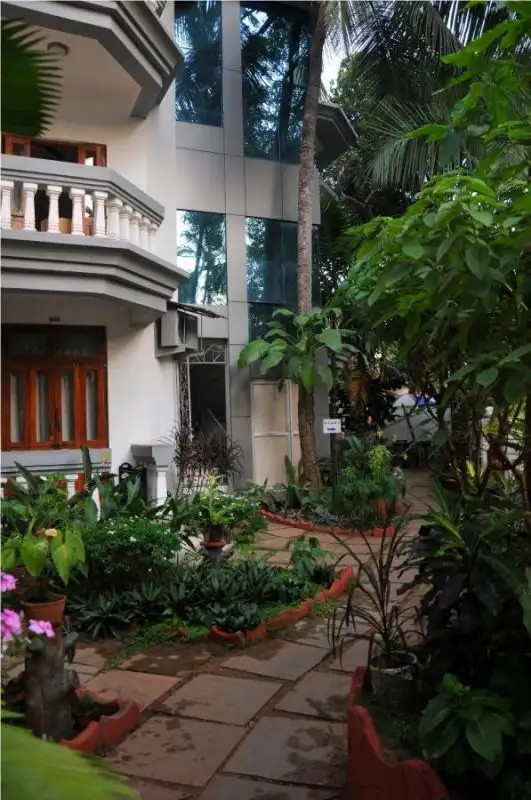 SHALOM RESORT