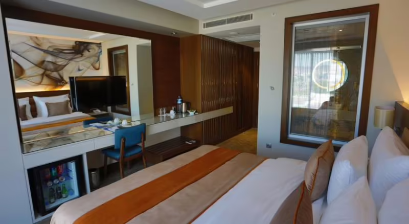 B BUSINESS HOTEL & SPA